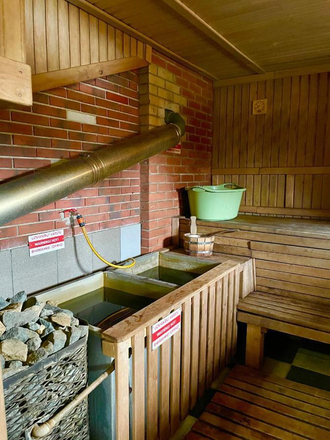 Hotel Piejuras Nams à Ķesterciems Extérieur photo