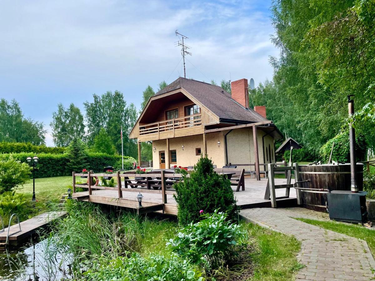 Hotel Piejuras Nams à Ķesterciems Extérieur photo